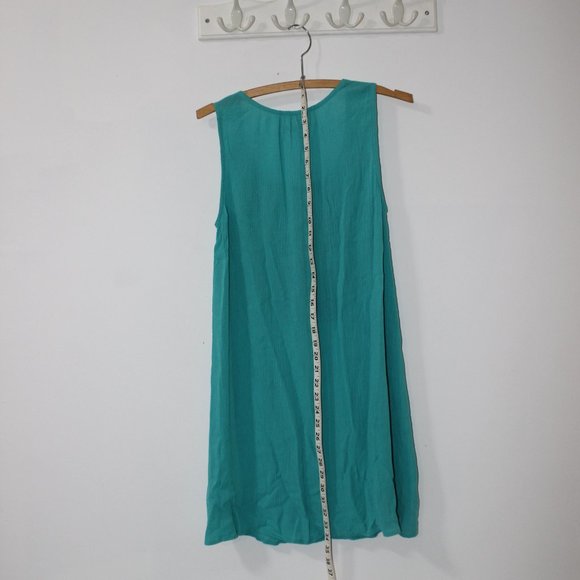 💙 Kori Embroidered Dress Size M - Picture 5 of 6